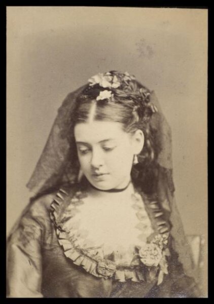 London Stereoscopic and Photographic Company, Guy Little Theatrical Photograph