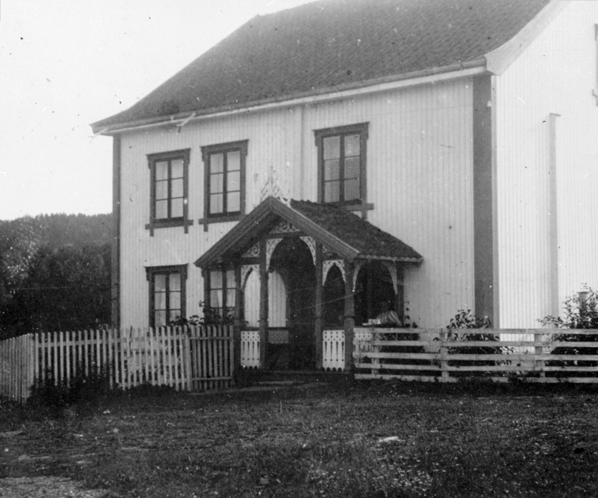 Anno Domkirkeodden, Eksteriør, den gamle føderådsbygningen, Nerlien, Lien nedre, Nes, Hedmark.