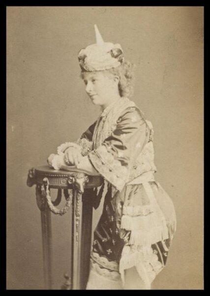 London Stereoscopic and Photographic Company, Guy Little Theatrical Photograph