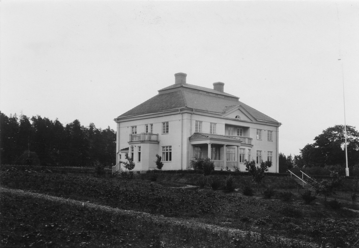 Aero Matriel AB, Hammar, Prästgården