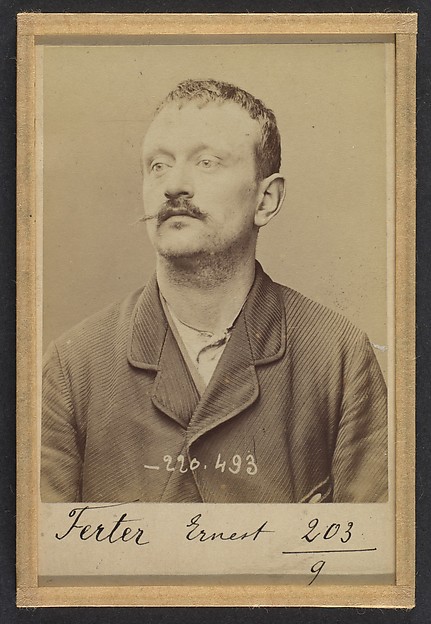 Alphonse Bertillon, Ferter. Ernest, Charles. 31 ans, né le 23/10/62 à Melun (Seine & Marne). Fumiste. Anarchiste. 2/7/94.