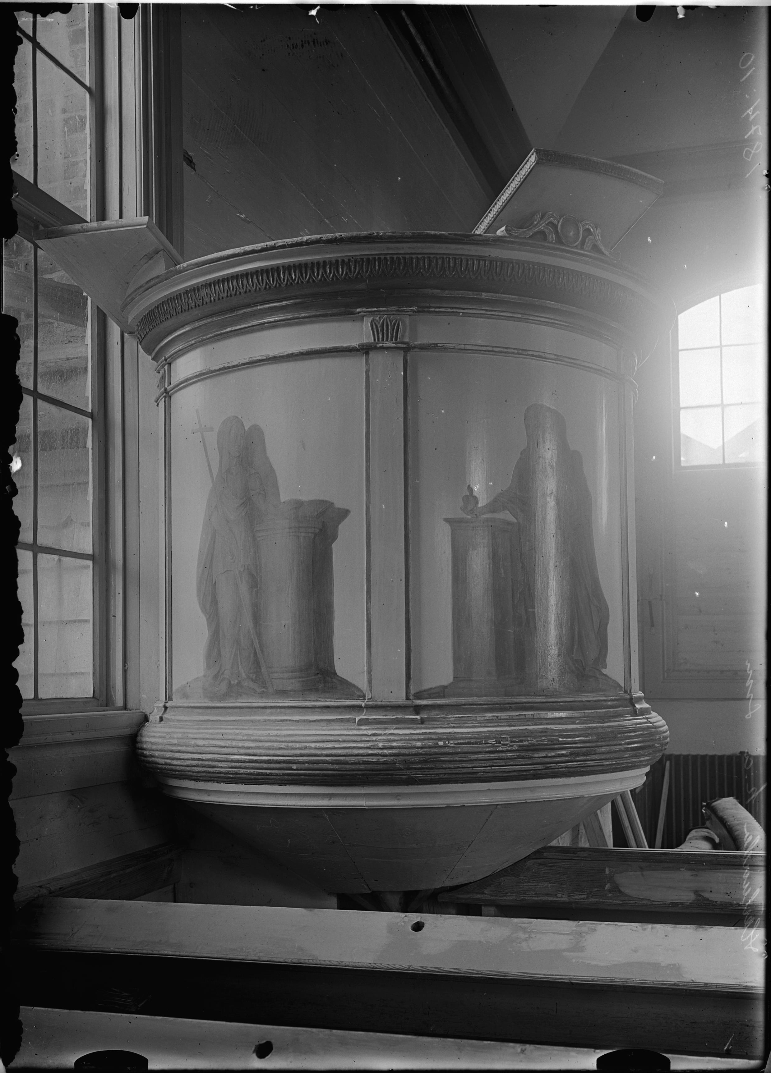Manne Hofrén, Härlunda kyrka