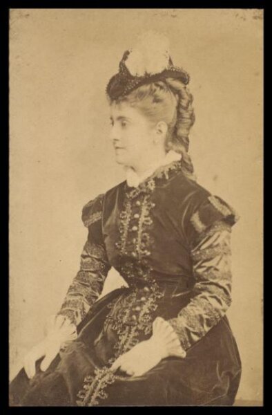 London Stereoscopic and Photographic Company, Guy Little Theatrical Photograph