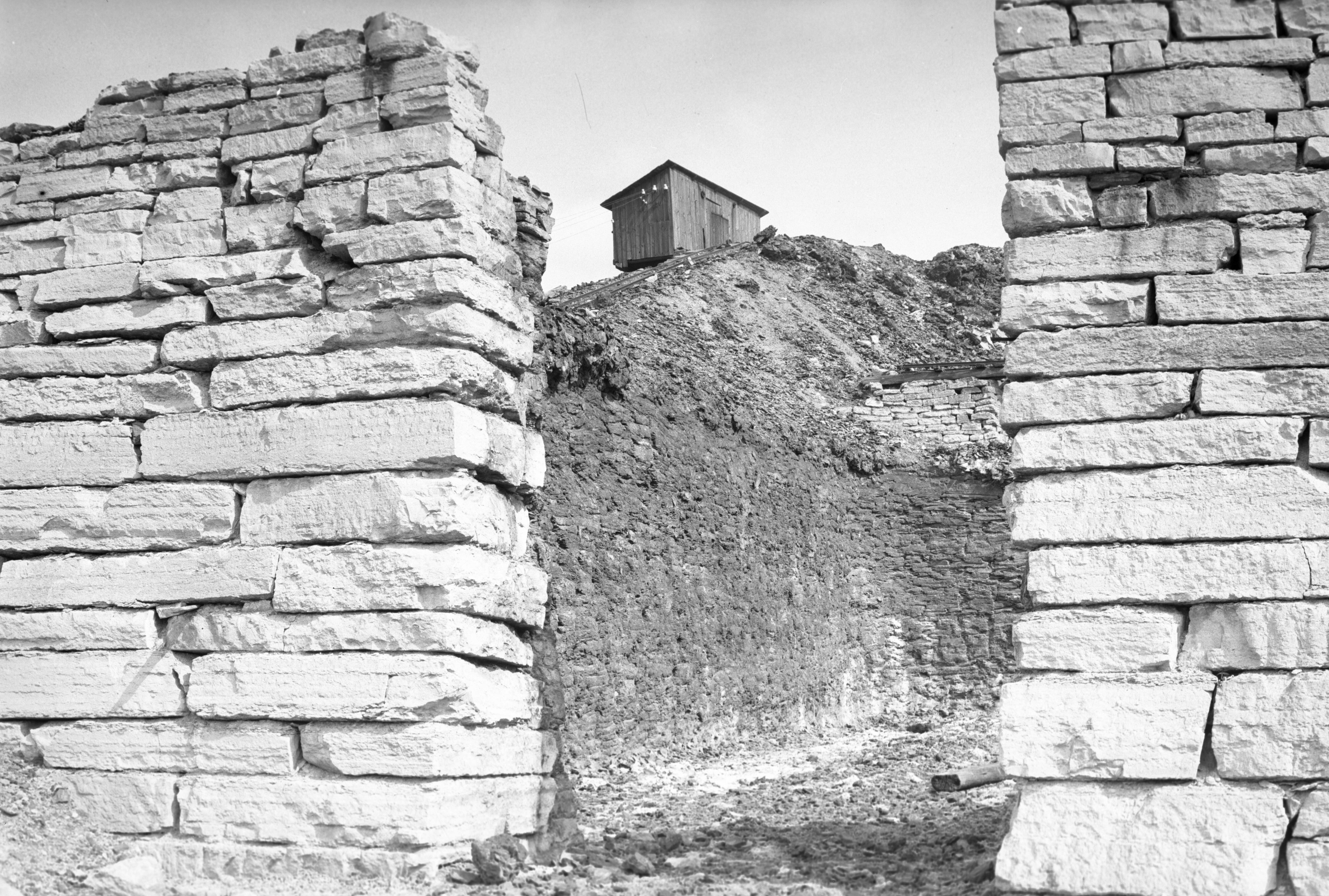 Mårten Sjöbeck, Yxhults kalkstensbrott