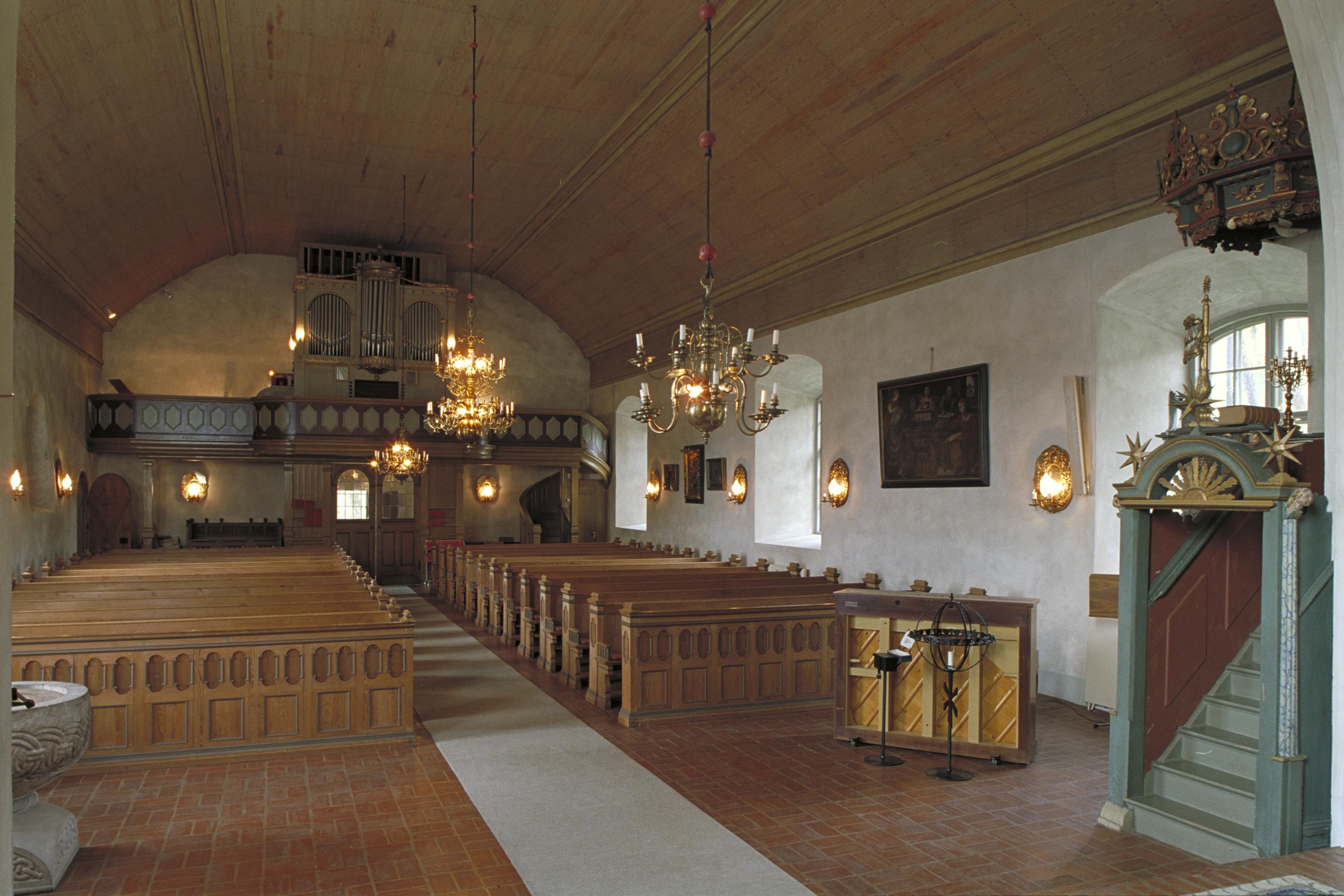 Bengt A Lundberg, Helgesta kyrka