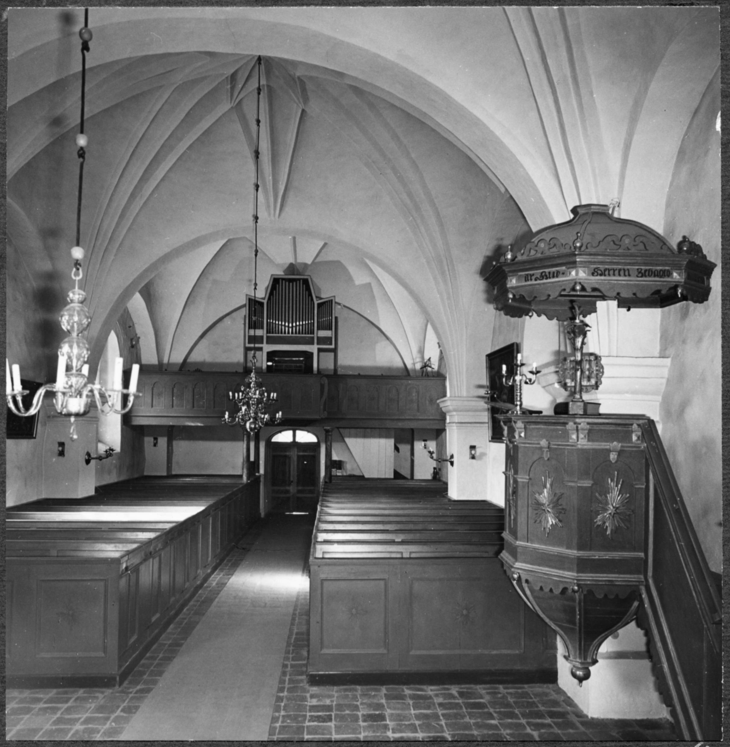 Ivar Schnell, Stjärnholms kyrka