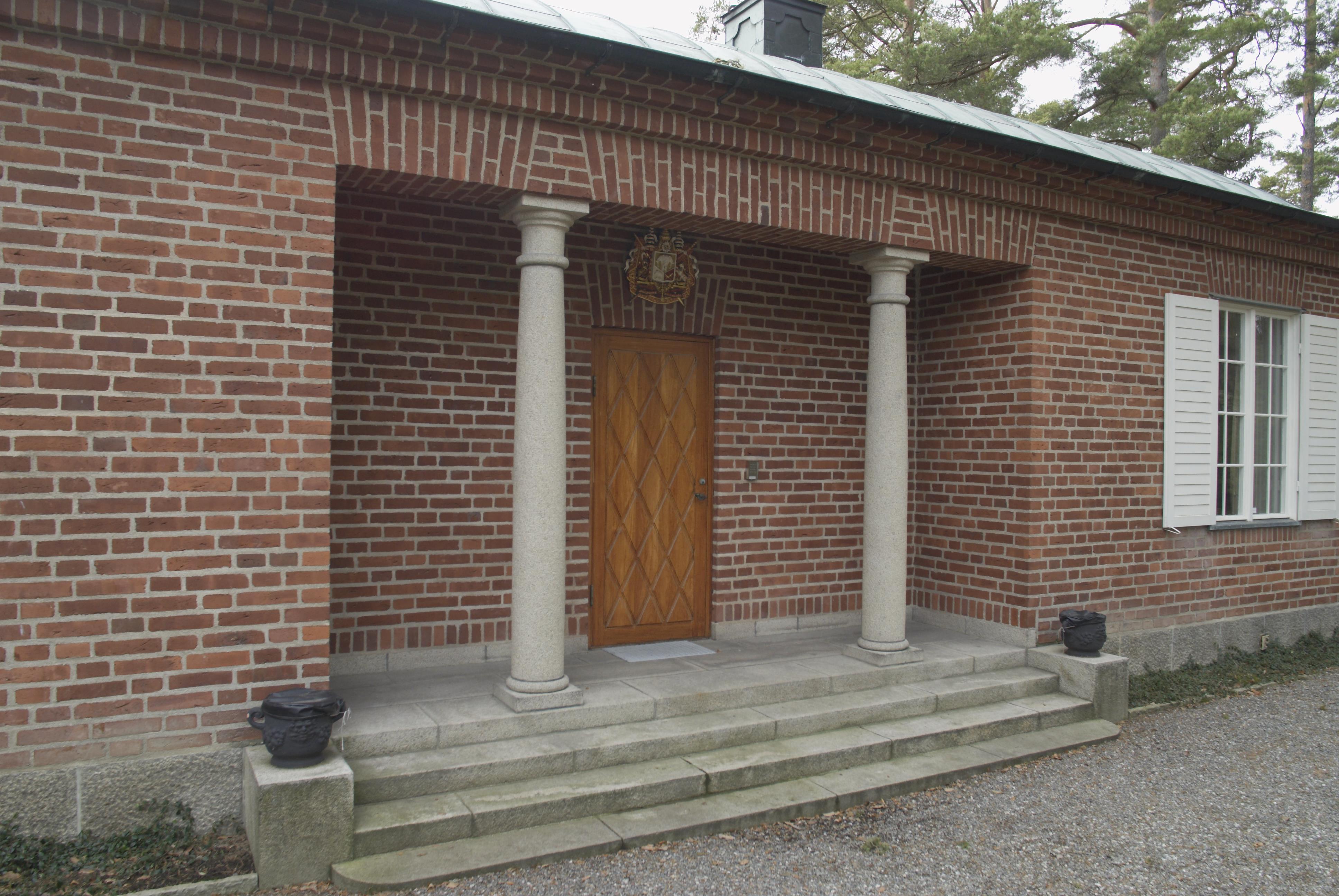 Bengt A Lundberg, Berga slott