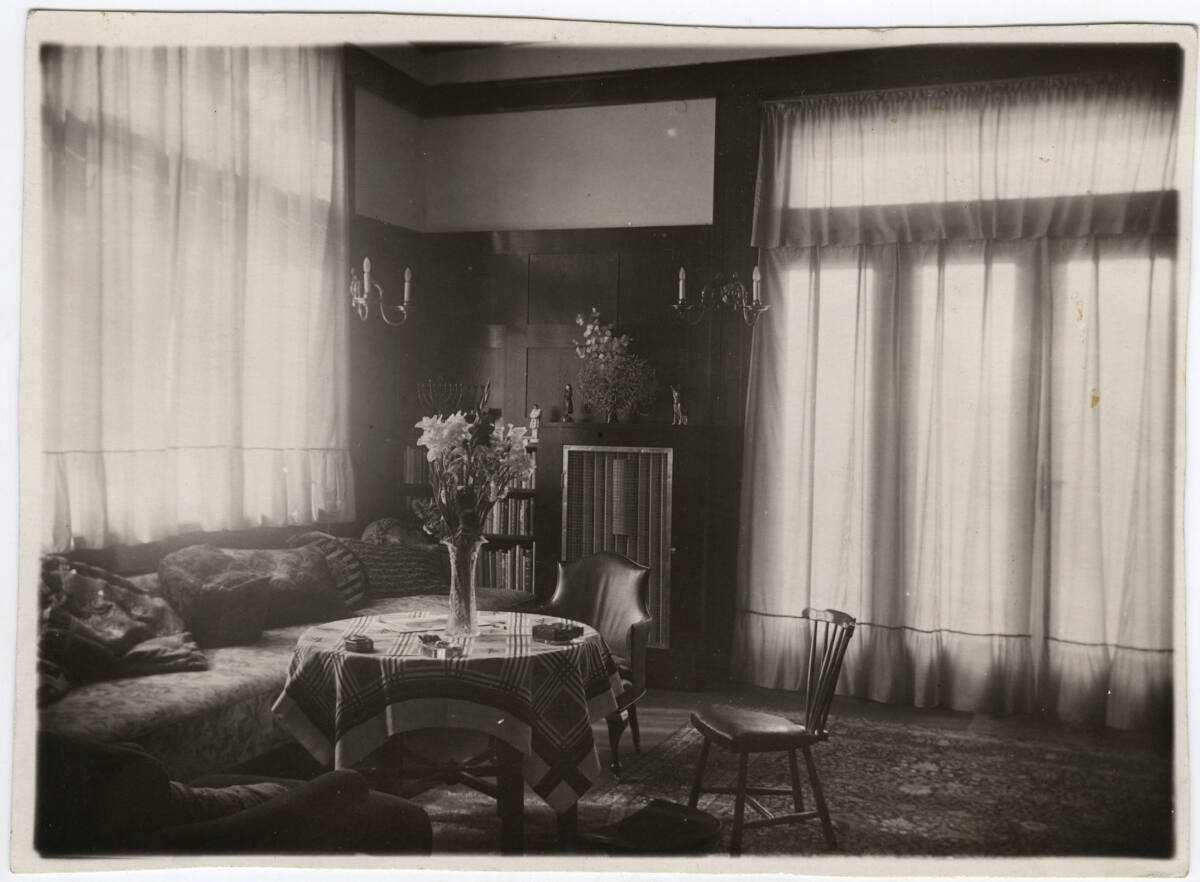Anonym, Wohnhaus Hans und Johanna Brummel (Umbau und Erweiterung), Pilsen, Husova 58 (Husgasse 58, früher Leninova 58), Tschechische Republik, Sitzecke im Salon