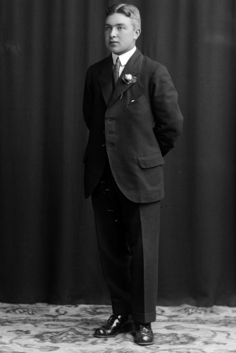 Christian Grundseth, KNUDSEN KRISTIAN, HELFIG. , 24438