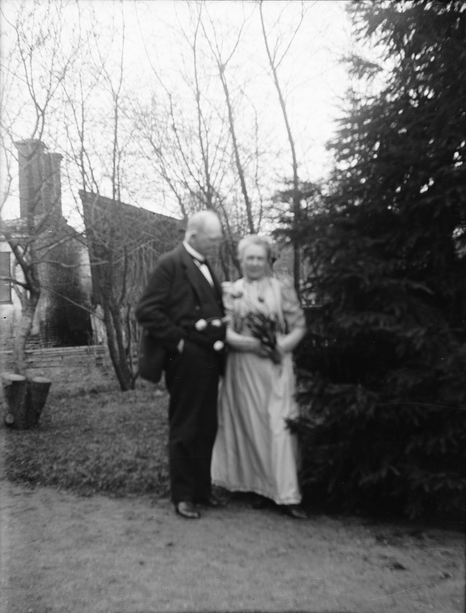 Carl Liljefors, Elin and Calle Liljefors, SvartEsEden 35, the neighbourhood Edda, SvartEen, Uppsala