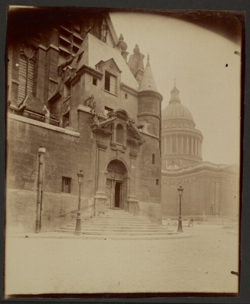 Eugène Atget, [Eglise Saint-Etienne du Mont et Panthéon]