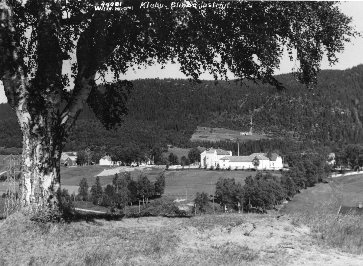 Anders Beer Wilse, Klæbu Blindeinstitutt. Fotografert 1936.