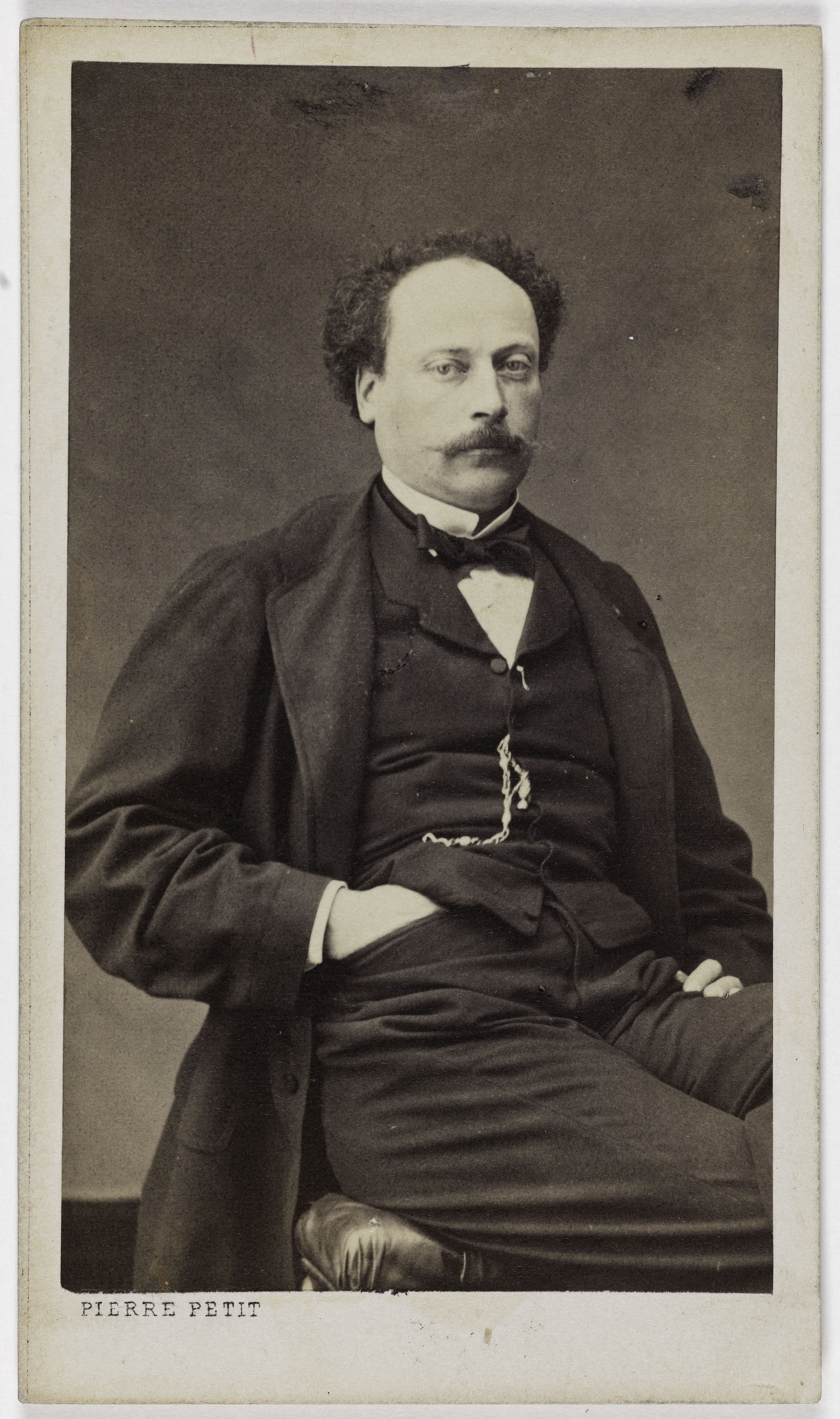 Pierre Petit, Portrait d'Alexandre Dumas (Fils) (1824-1895), (romancier)