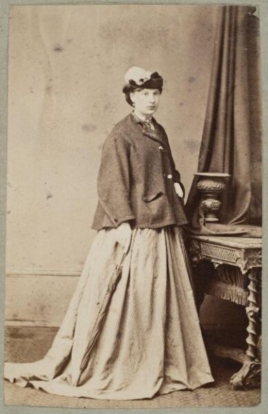 Unknown, Carte-de-visite photographs (480). Four photographs  are dry-mounted to each sheet (120).