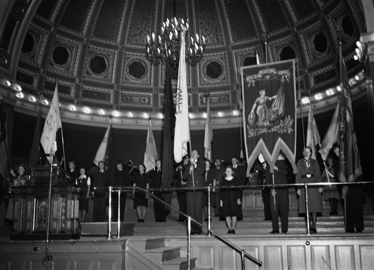 Paul Sandberg, Svenska Missionsförbundets Ungdom, SMU, har möte i universitetsaulan, Uppsala november 1941