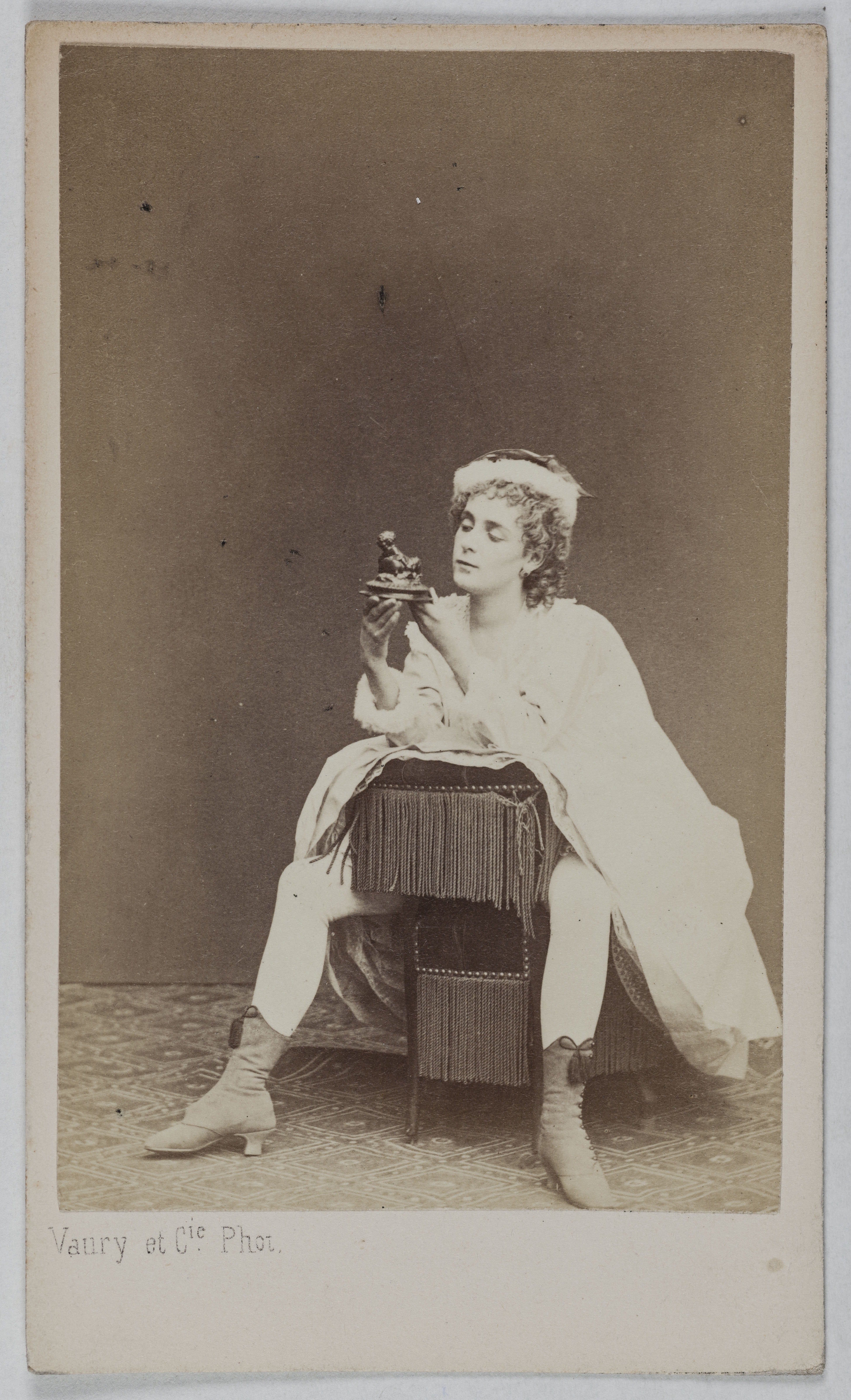 Vaury et Cie, Portrait de Gabrielle Gauthier ( -vers 1883), (actrice)