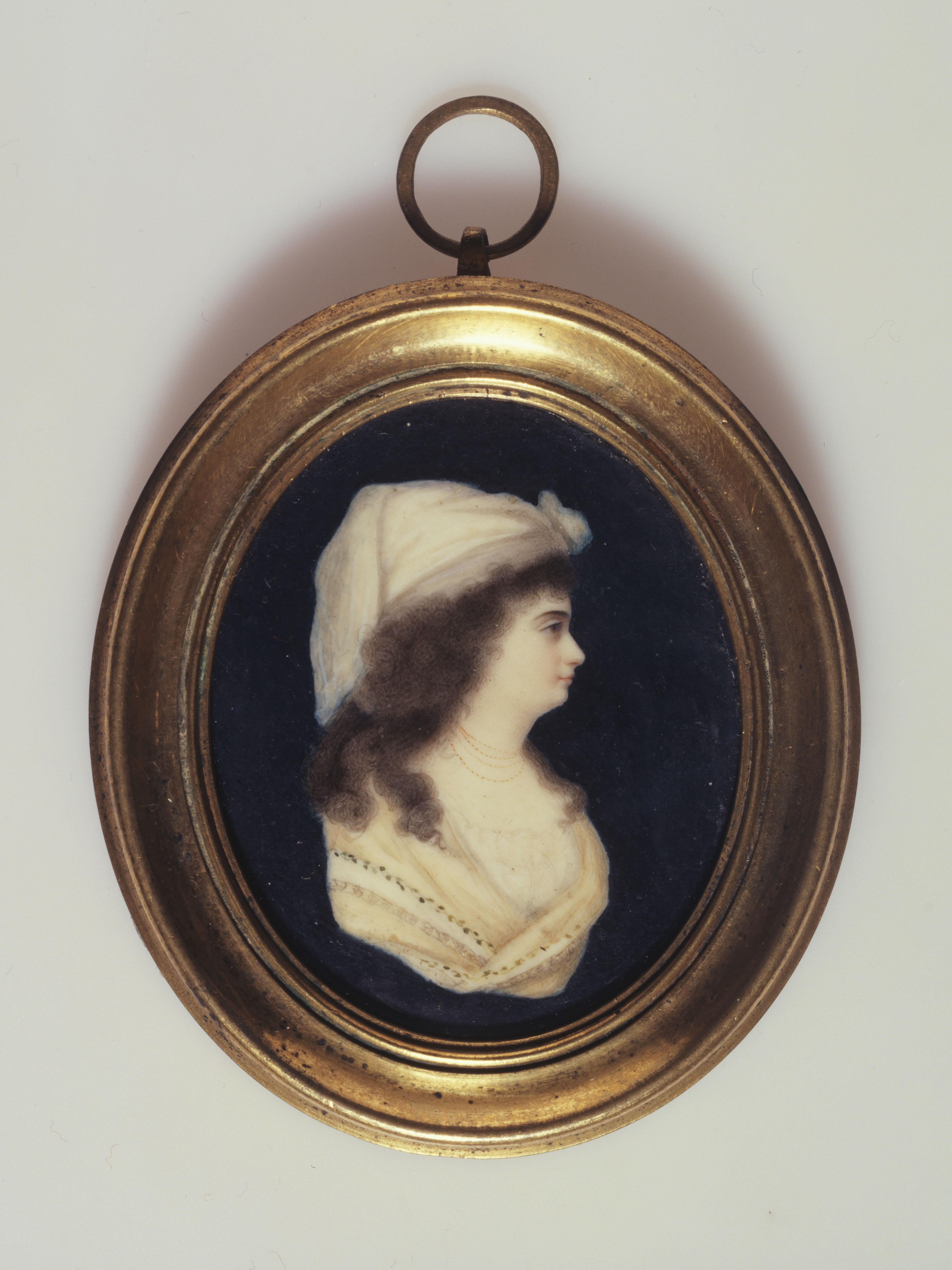 Ecole anglaise, Portrait de femme en manière de camée
