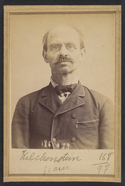 Alphonse Bertillon, Kilchenstein. Dominique. 48 ans, né à Luneville (Meurthe & Moselle). Marchand au panier. Anarchiste. 23/4/92