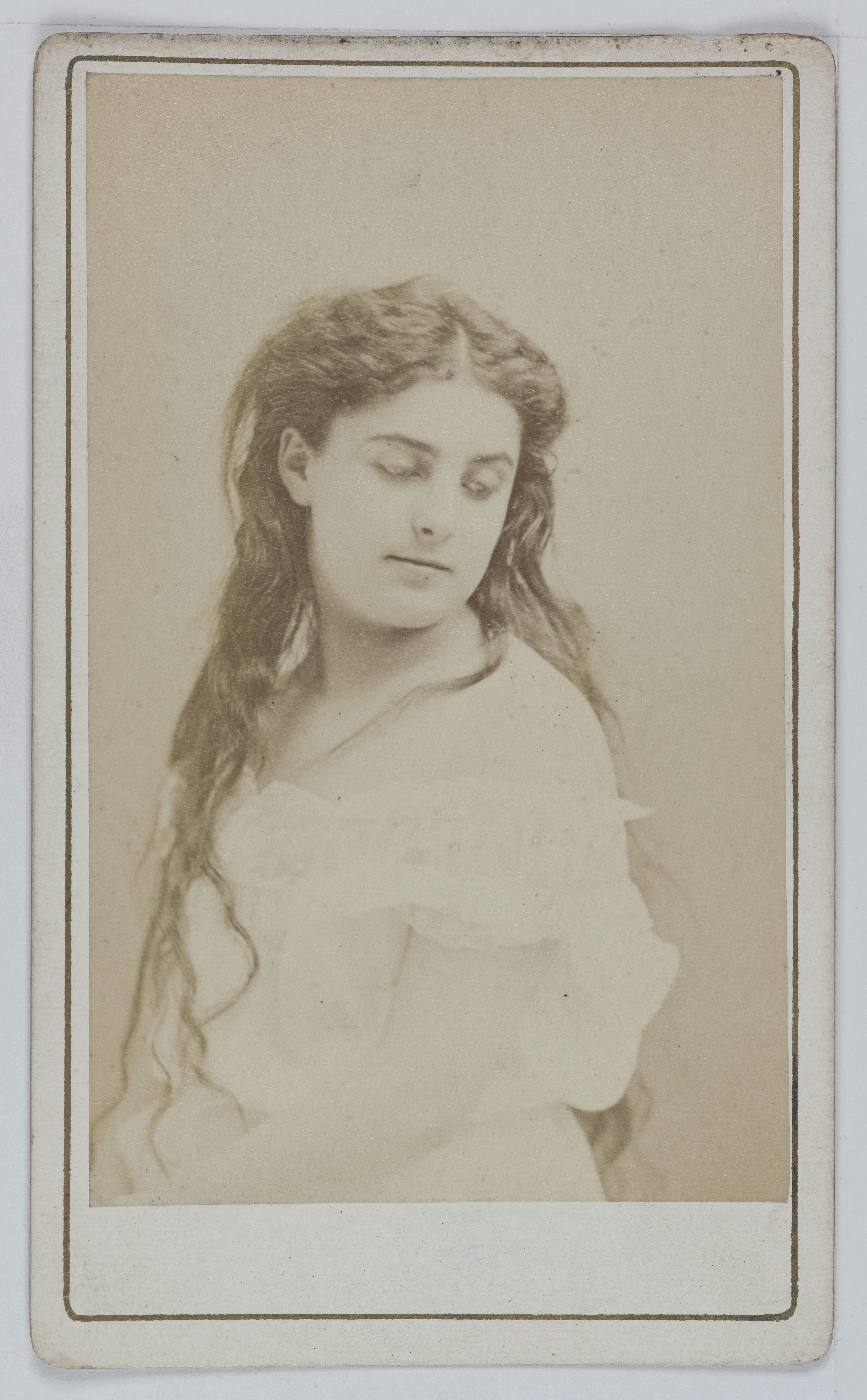 Anonyme, Portrait d'Augustine-Alexandrine Toulet (1849-1931), dite Alice Regnault, actrice de théâtre entre 1869 et 1880.
