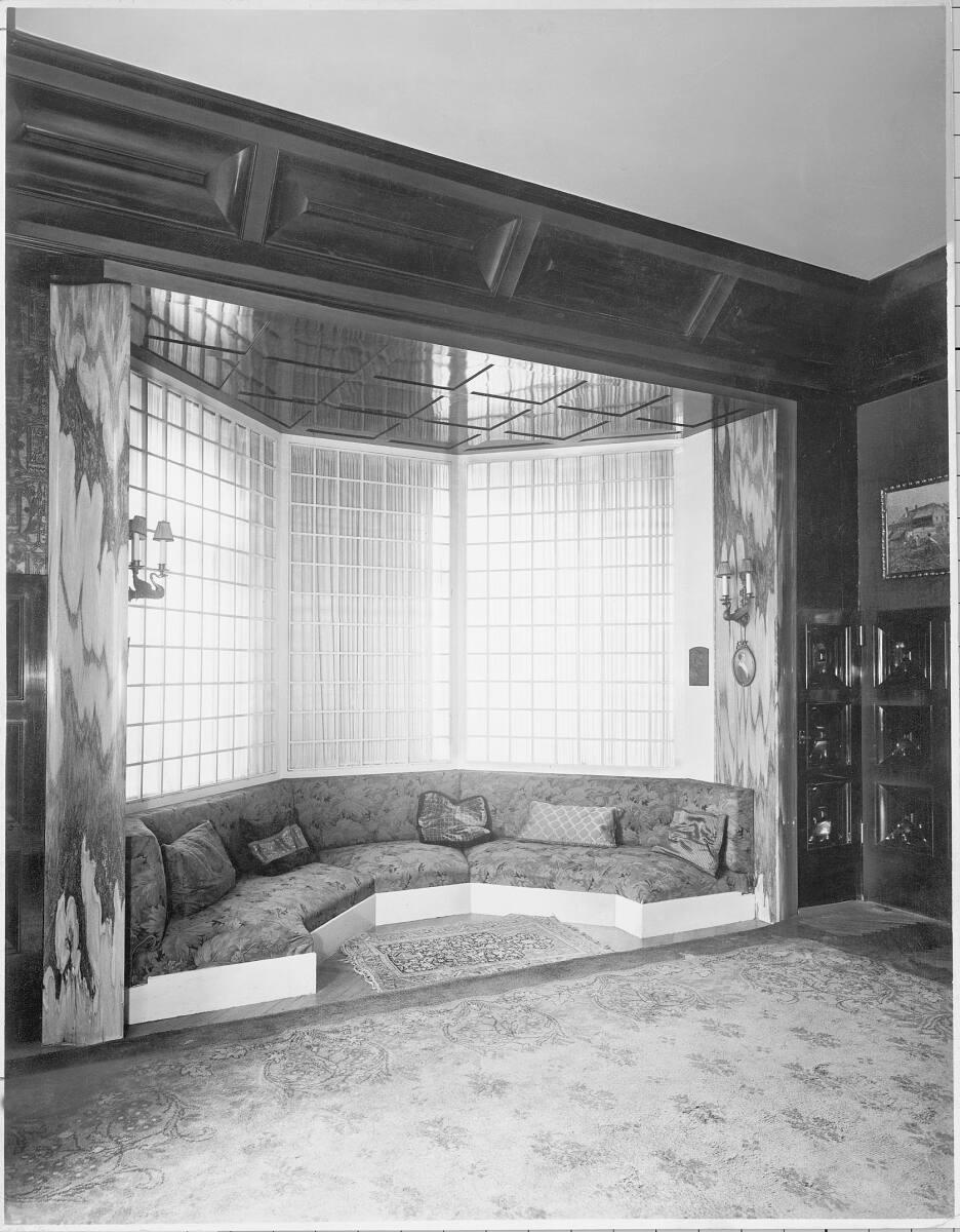 Anonym, Wohnung Dr. Alfred Kraus, Wien III., Mohsgasse 2, Erker mit Sitzbank im Speisezimmer