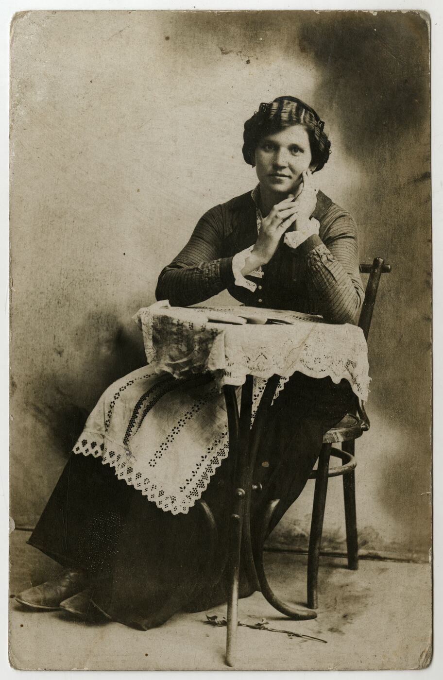 Nežinomas fotografas, Moters portretas (galimai tai Elena Dvožecka Bortkevičienė)