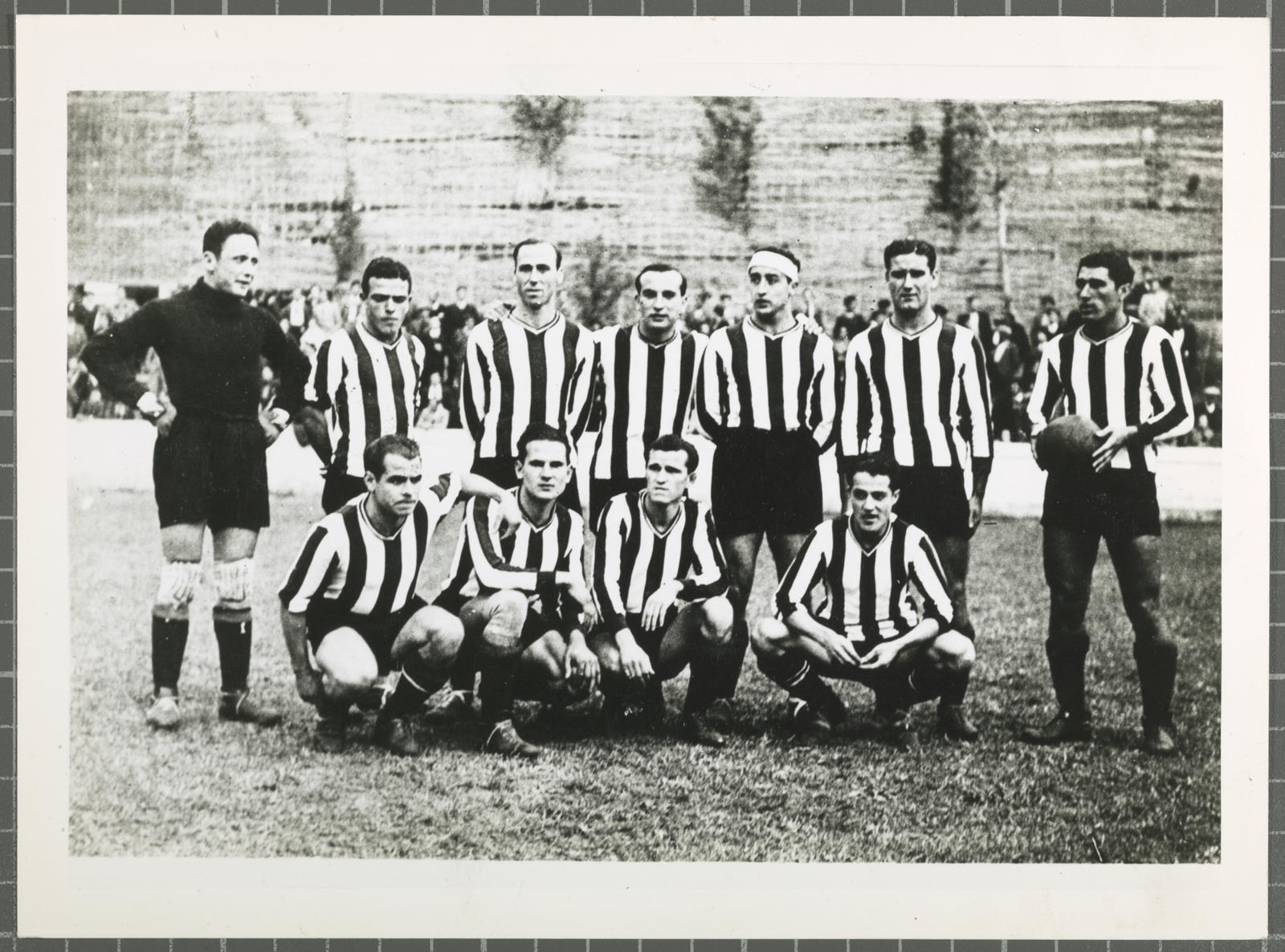 Desconegut, [Retrat de l'equip de futbol del Girona FC]