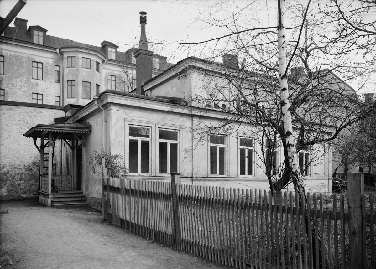 Paul Sandberg, F M Ljungbergs Vändmakeriverkstad, senare Hästens skofabrik, Bäverns gränd 22, Uppsala