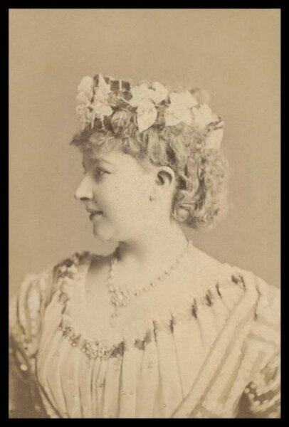 London Stereoscopic and Photographic Company, Guy Little Theatrical Photograph