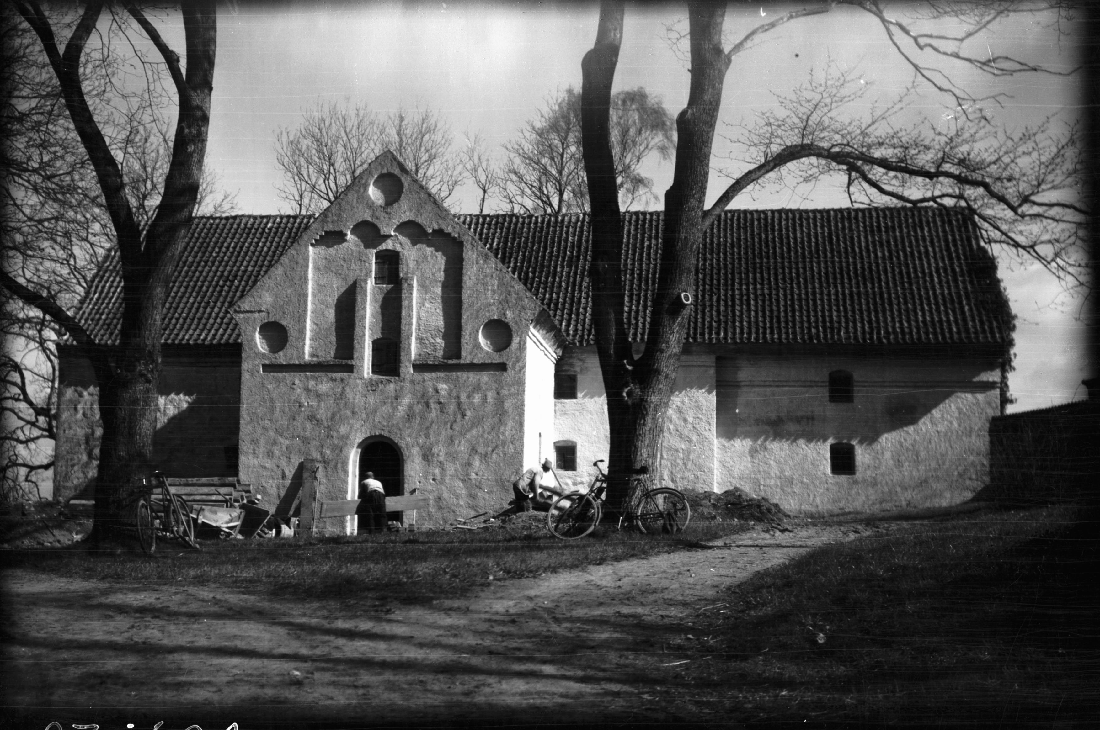 Sven Brandel, Fjälkestad, Råbelövs kyrka