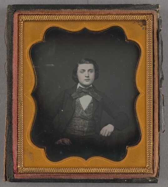 Unknown, [Portrait of a Seated Young Man Wearing Large Bow Tie]