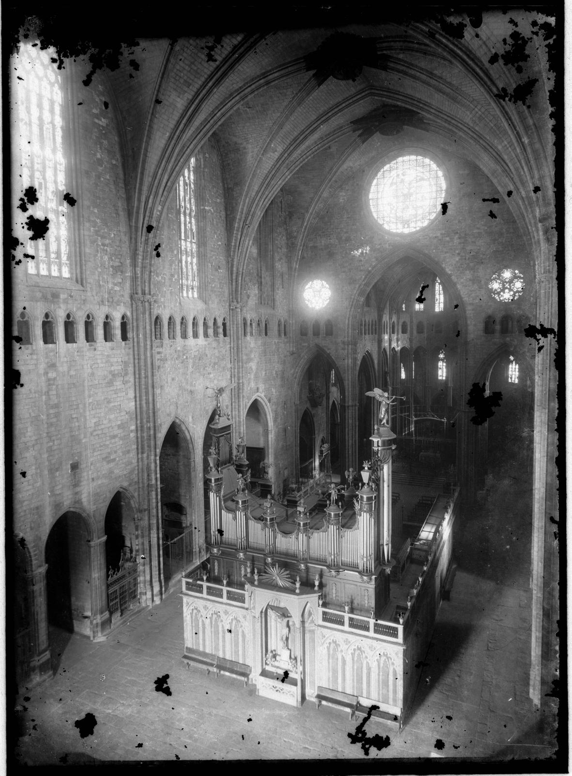 Desconegut, [Interior de la Catedral de Girona]