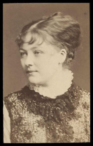 London Stereoscopic and Photographic Company, Guy Little Theatrical Photograph