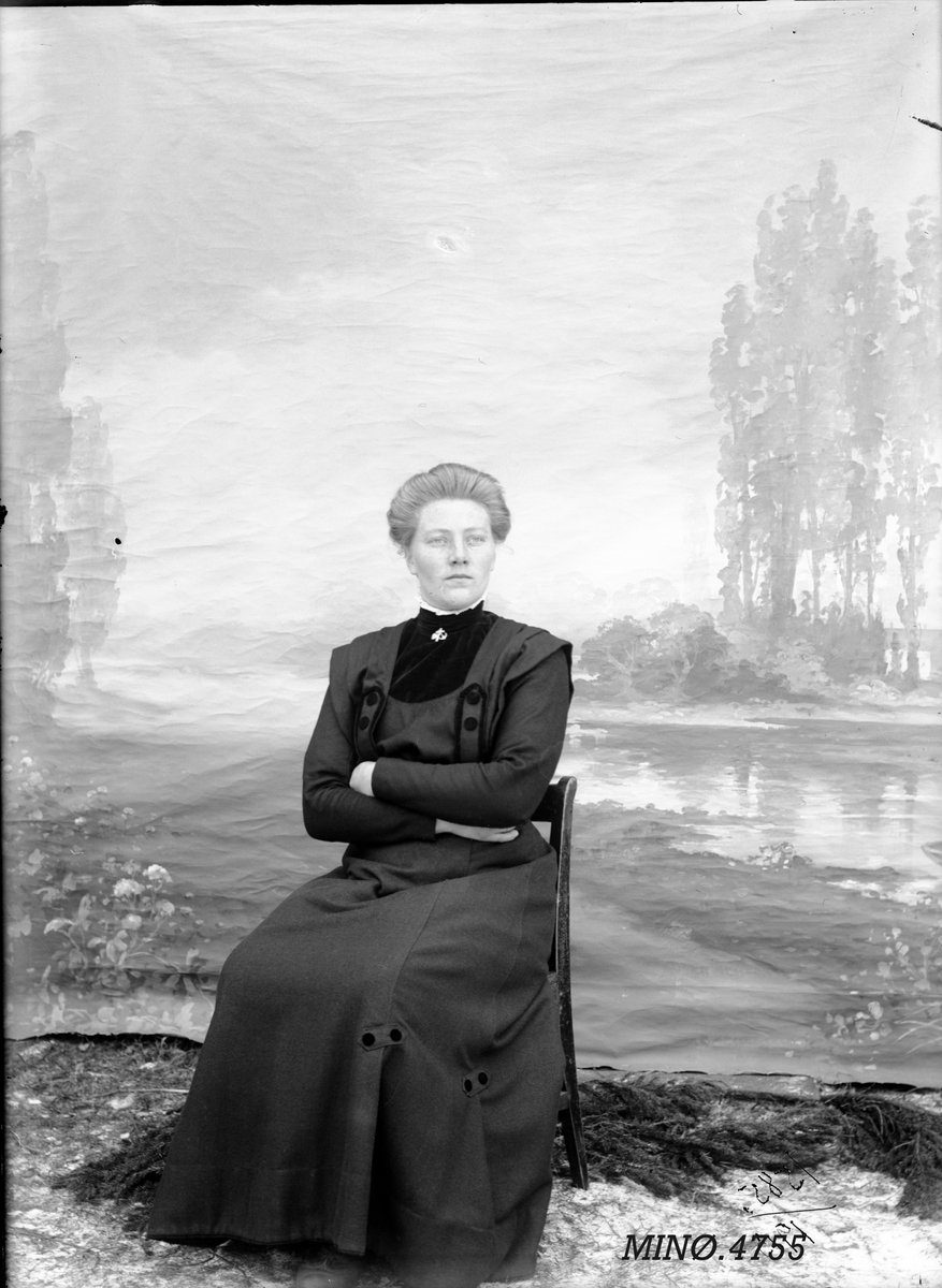 Peder J. Bredalslien, portrett, klær,