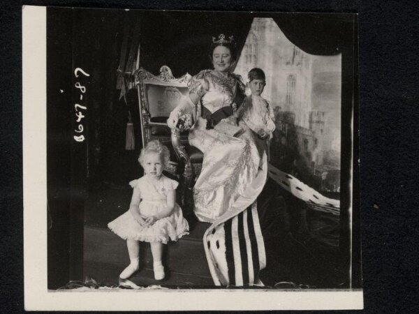 Beaton, Cecil (Sir), Photograph