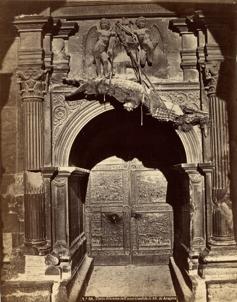 Unknown, Porta di bronzo dell'arco trionfale di Alfonso di Aragona