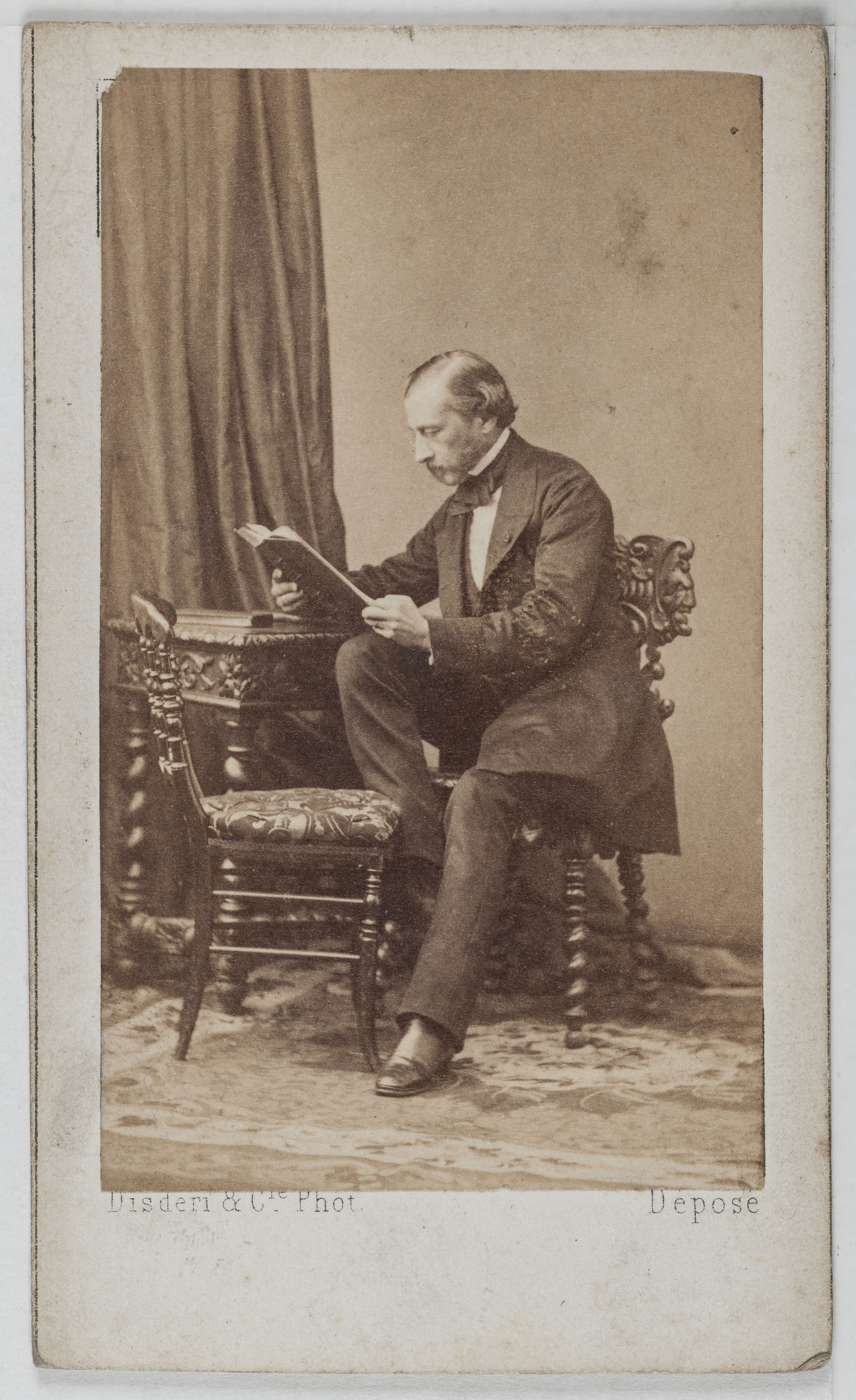 Disderi & Cie, Portrait d'Ernest Louis Henri Hyacinthe Arrighi de Casanova (1814-1888), duc de Padoue, administrateur et homme politique.
