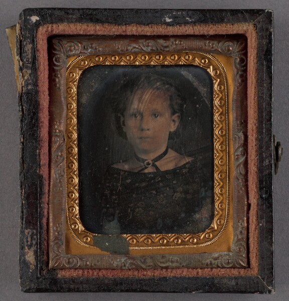Unknown, [Portrait of a Girl Wearing Ribbon Necklace]