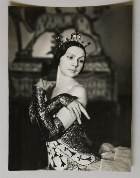 unknown, Raymonda