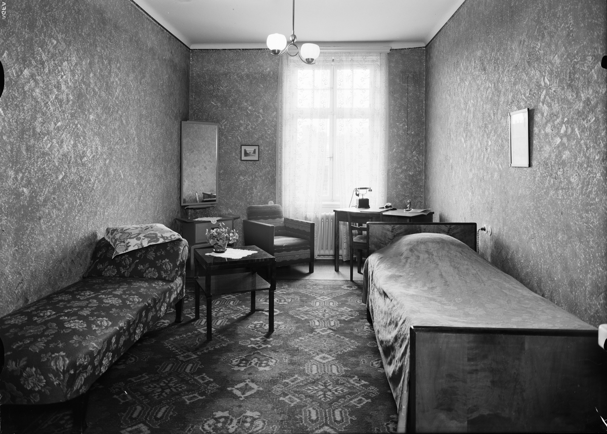 Paul Sandberg, Sovrum, eventuellt hotellrum, sannolikt Uppsala, 1947