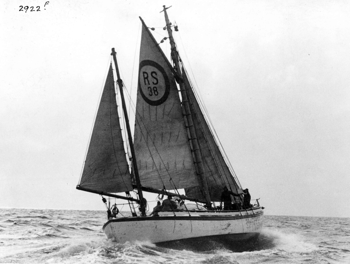 Anders Beer Wilse, Redningsskoyter