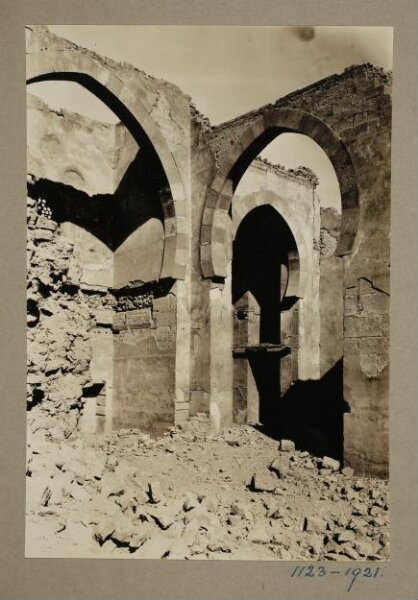 K.A.C. Creswell, Interior view in the palace of Mamluk Amir Yashbak min Mahdi originaly built by Amir Qawsun, Cairo