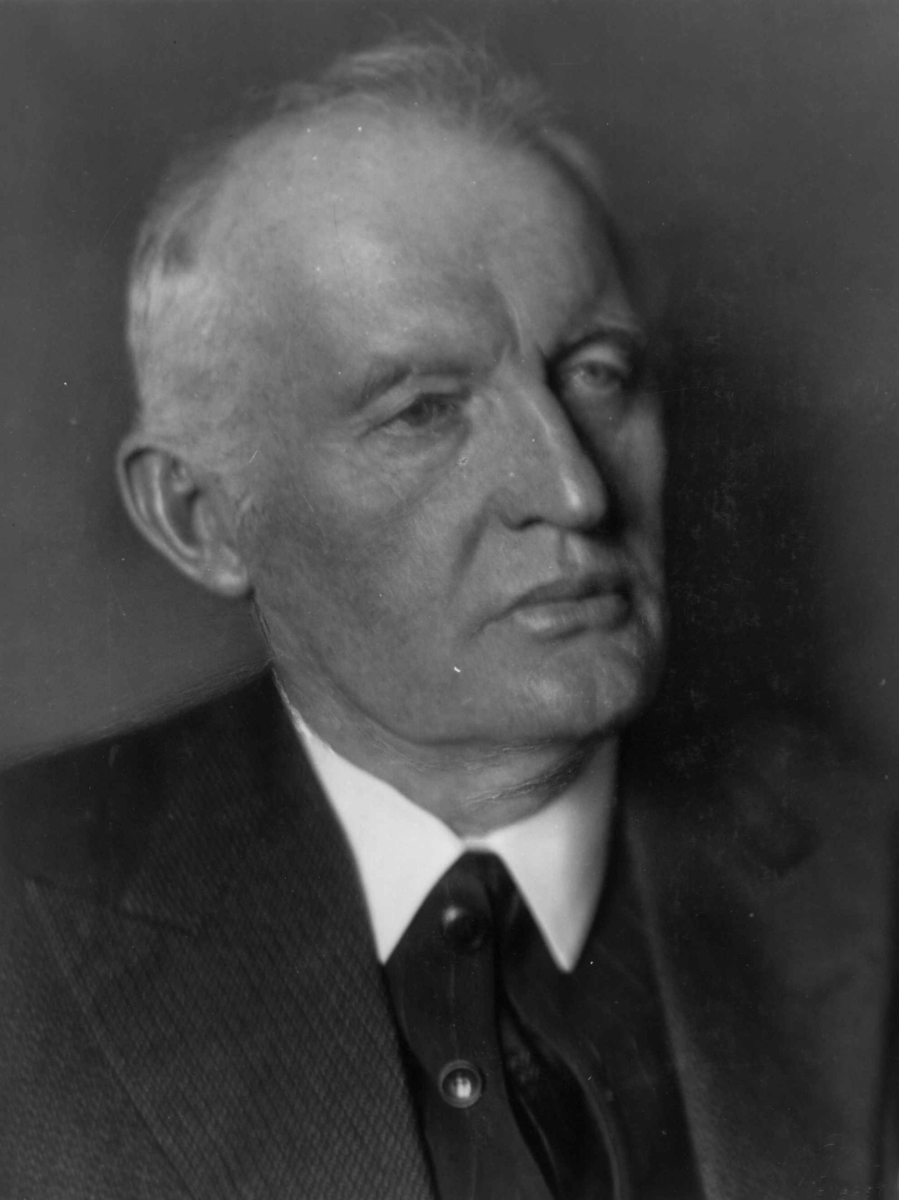 Anders Beer Wilse, Kunstneren og maleren Edvard Munch fotografert av Anders Beer Wilse i 1933.