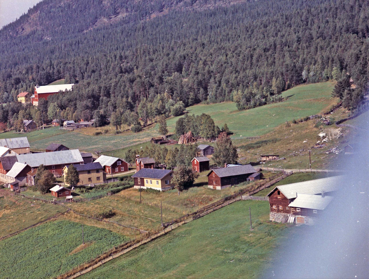 Widerøes Flyveselskap A/S, Gårdsbruk.