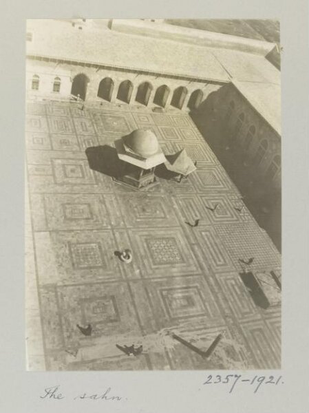 K.A.C. Creswell, Courtyard of Umayyad Mosque, Aleppo