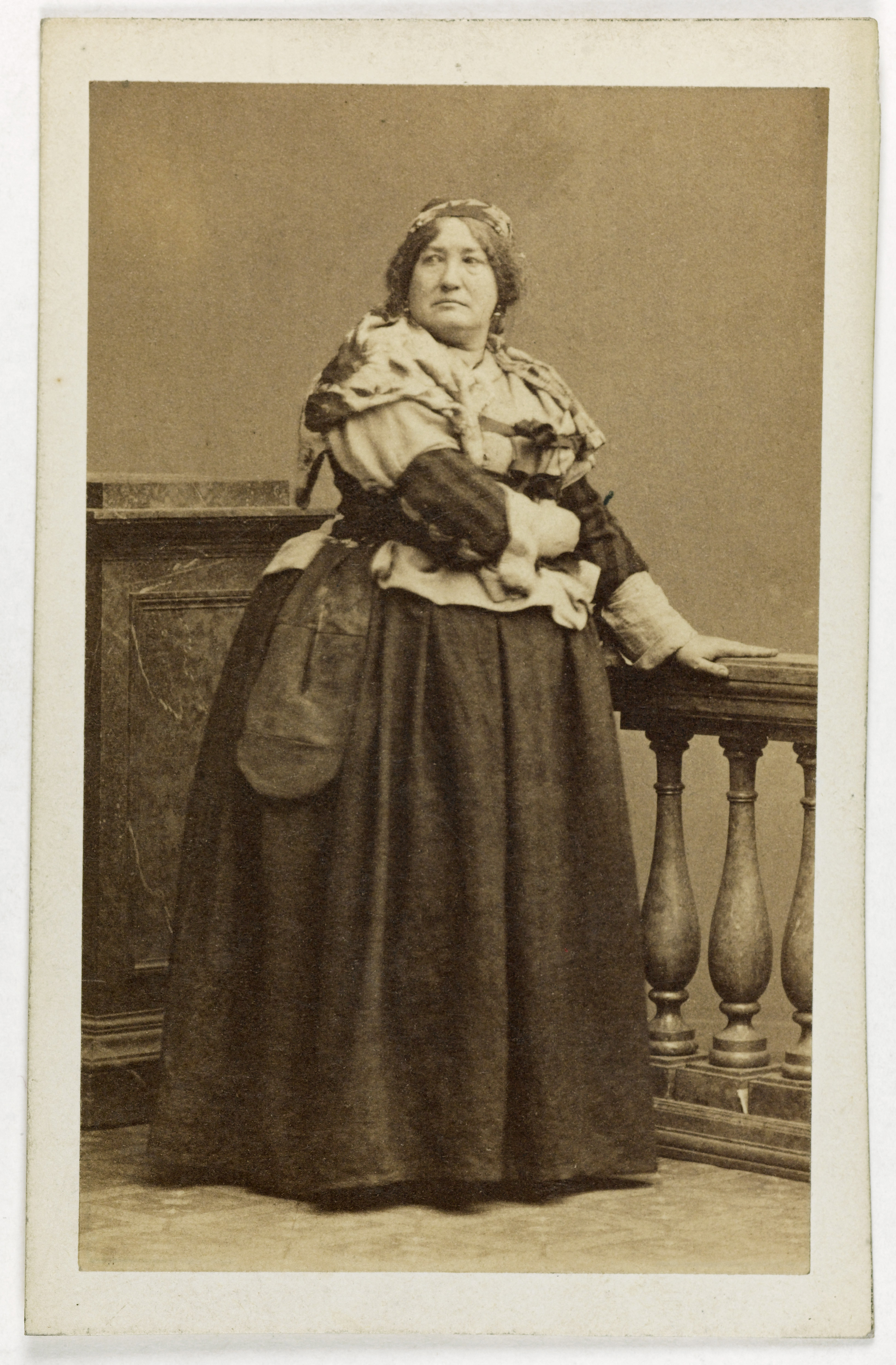 Disderi & Cie, Portrait de Mme Vadé, actrice ou chanteuse lyrique