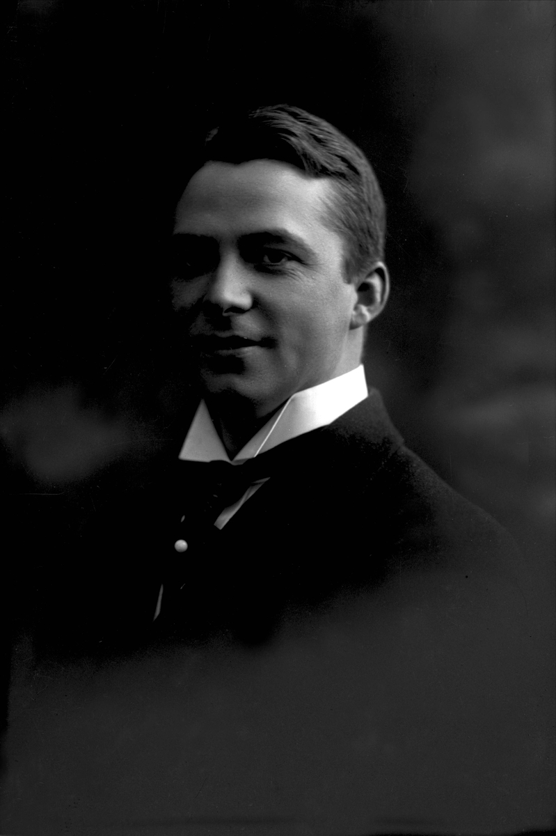 Gustav Borgen, NFB.00855