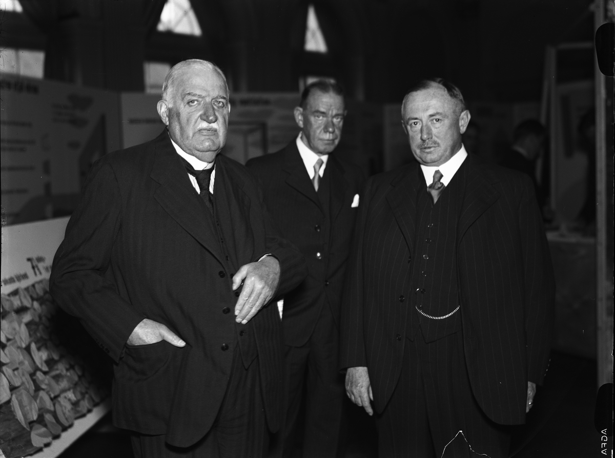 Paul Sandberg, Group portrait with editor Axel Johansson, Uppsala 1942