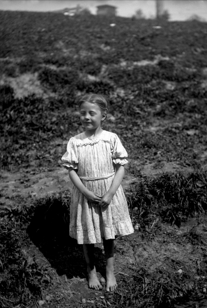 Gustav Borgen, Portrett, liten barbeint pike.
