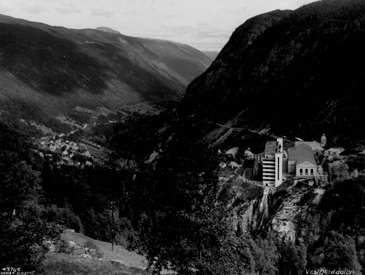Anders Beer Wilse, Kraftstasjonen i Vemork på Rjukan i Vestfjorddalen i Tinn.