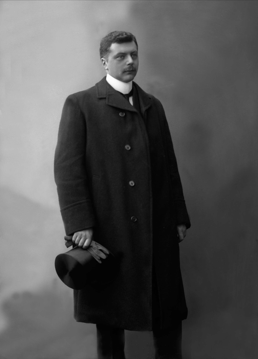 Gustav Borgen, Portrett, Nils Westergaard (1881-?).